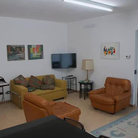 La Casa Di Giulio Rho